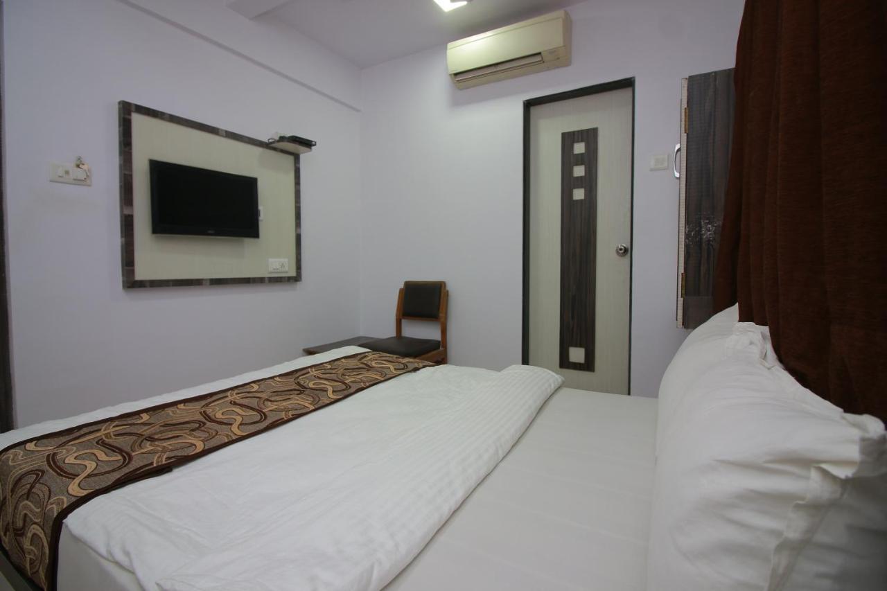 Hotel Apex Нави Мумбаи Экстерьер фото