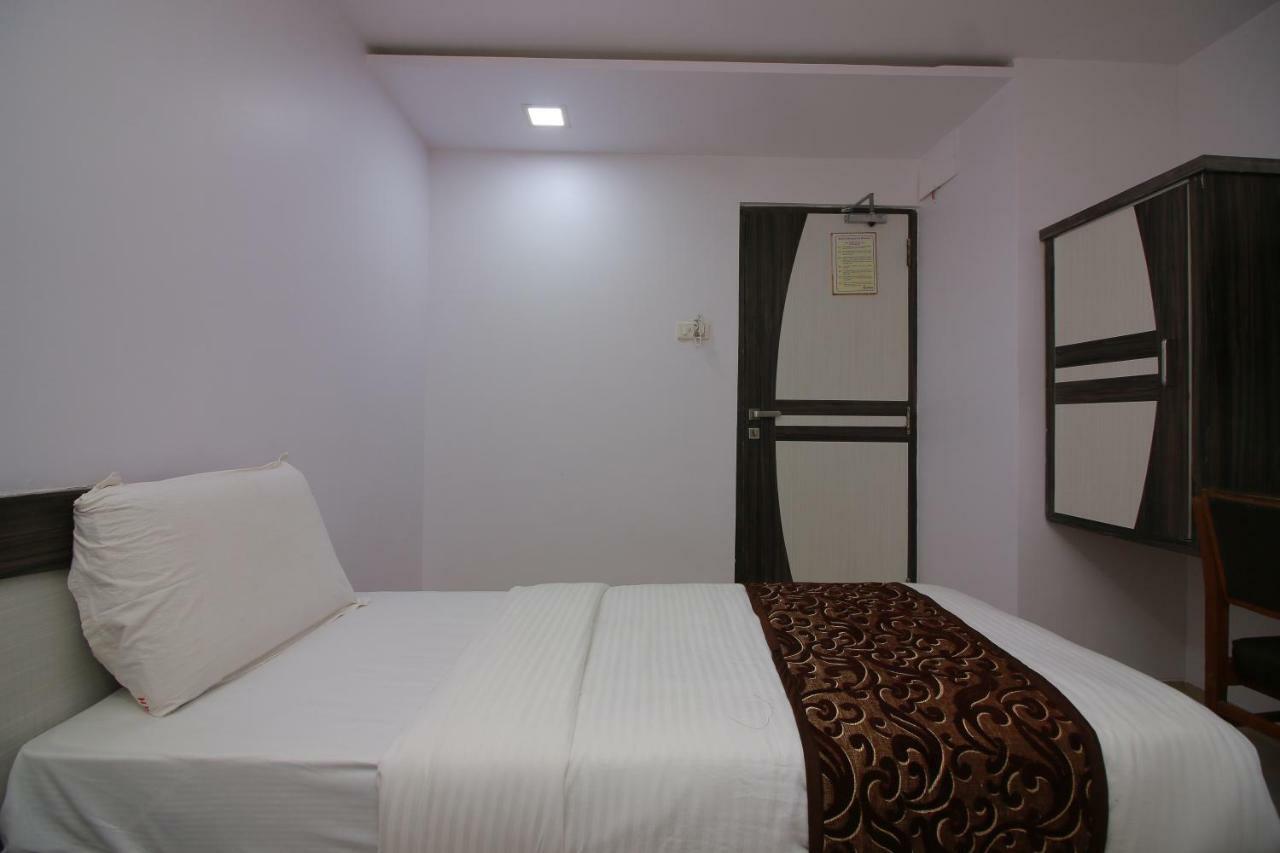 Hotel Apex Нави Мумбаи Экстерьер фото